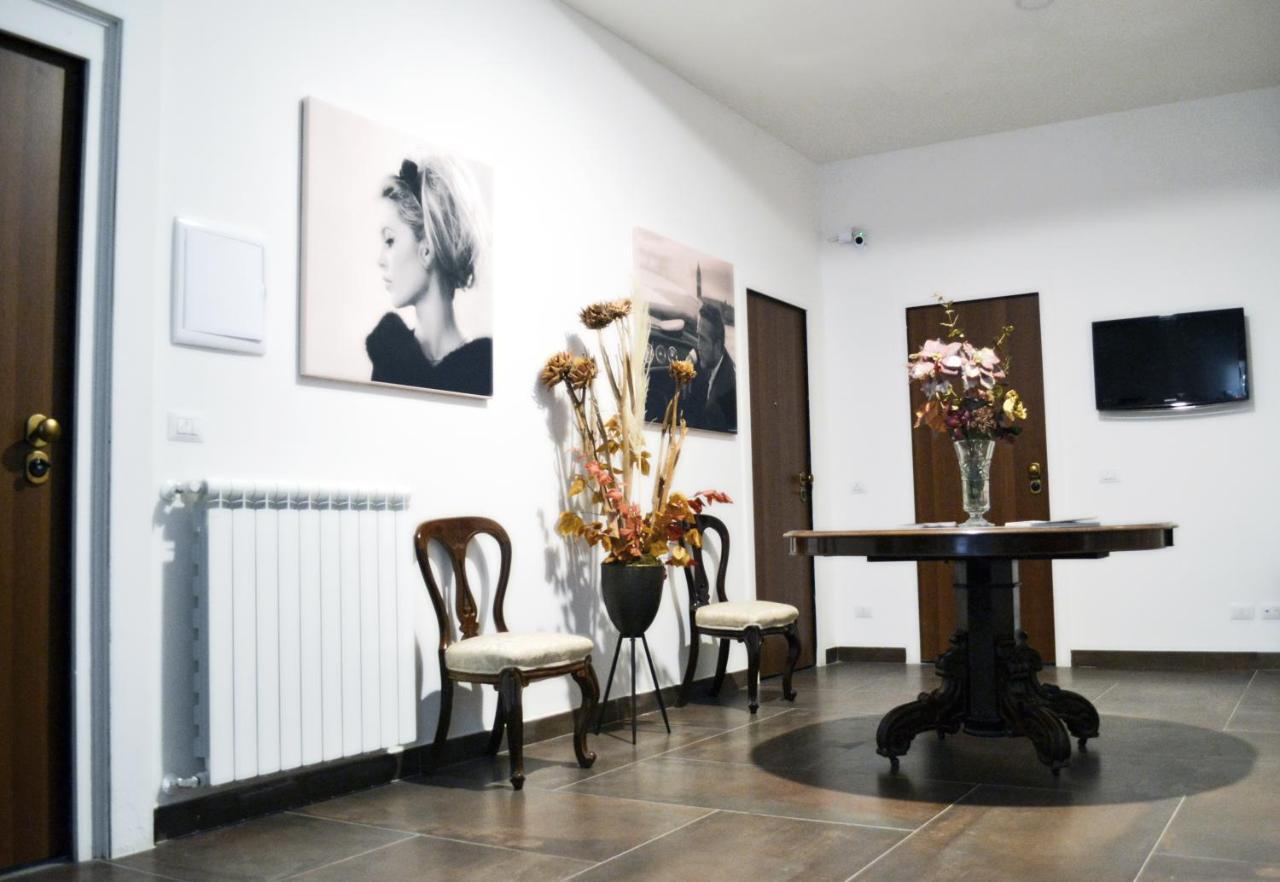 Questo Rinascimento Casa Audrey نابولي المظهر الخارجي الصورة